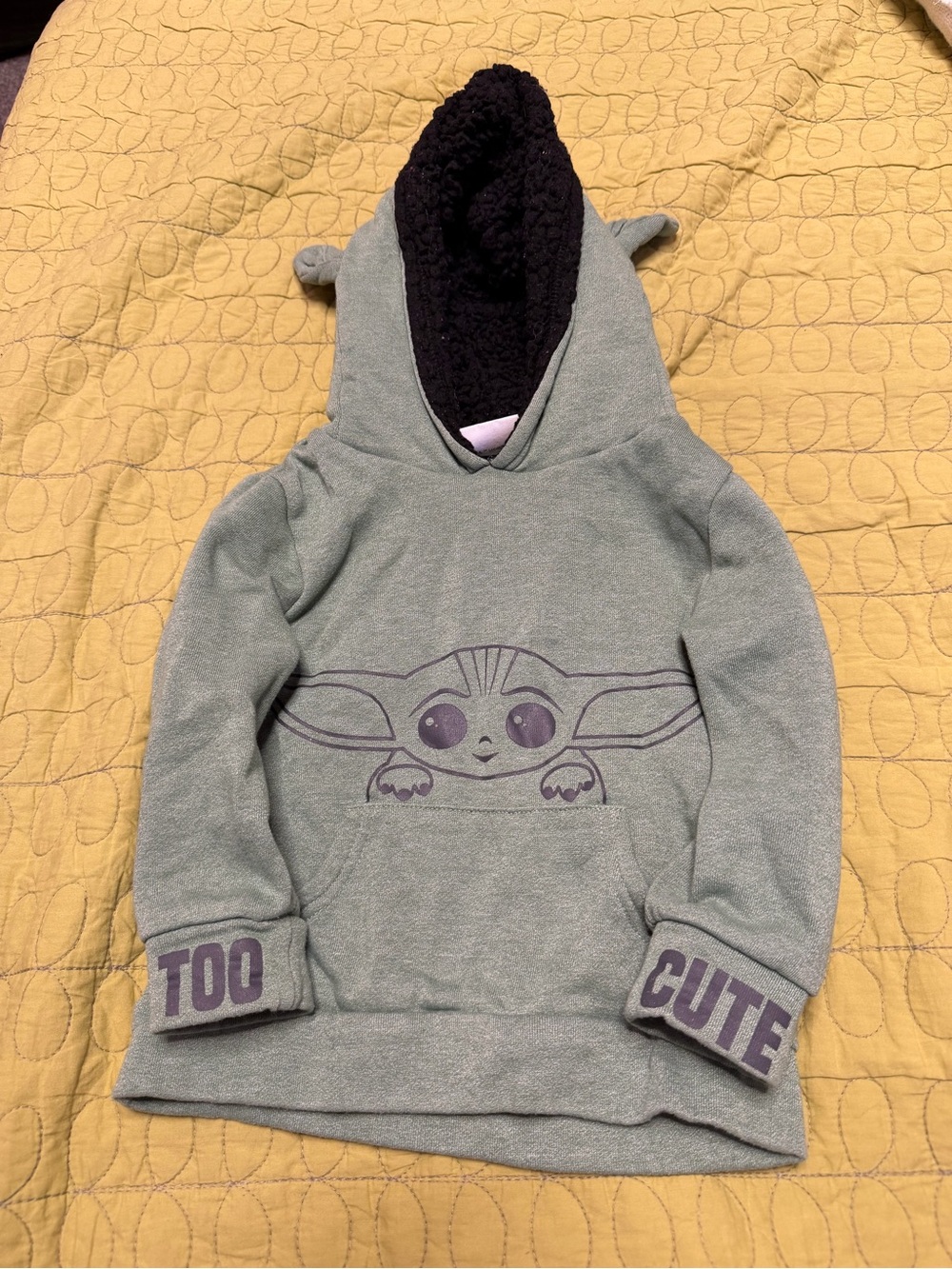 Star Wars “too cute” The Mandalorian Baby Yoda Grogu Hoodie